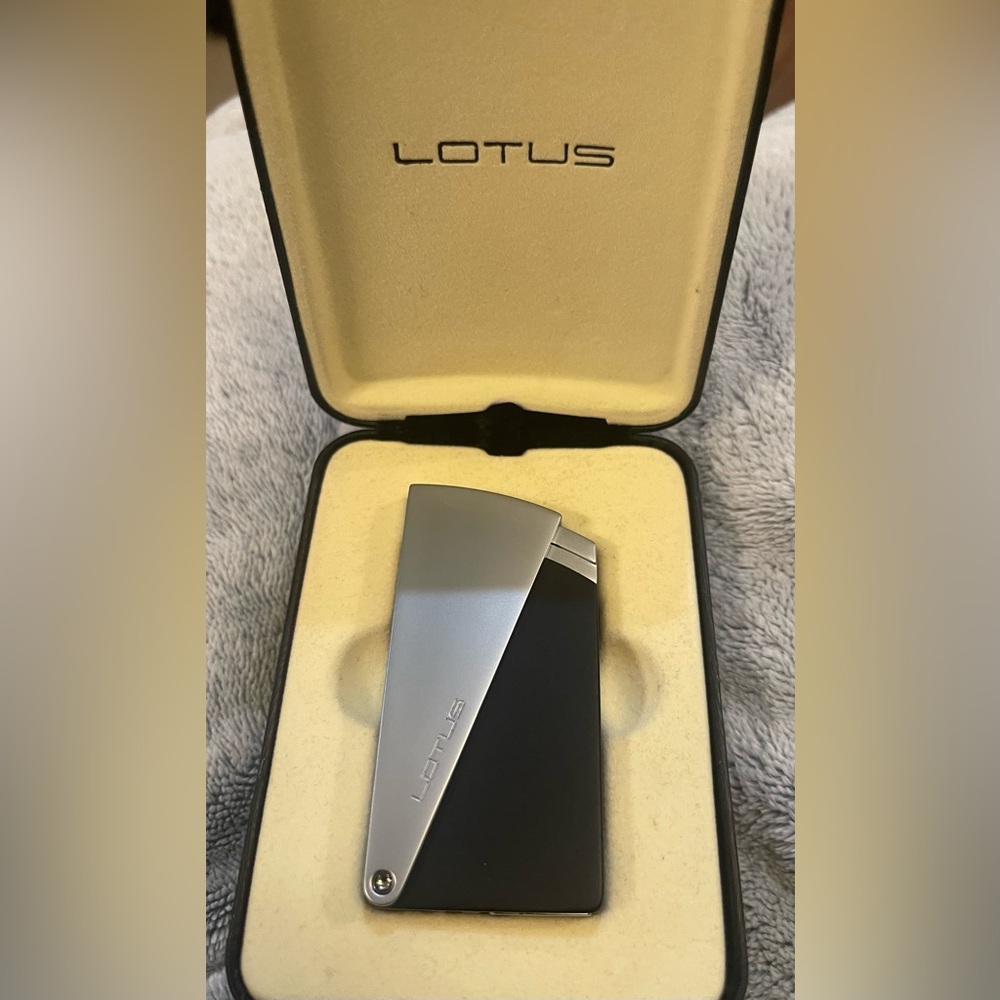 LOTUS LIGHTER. NWOT